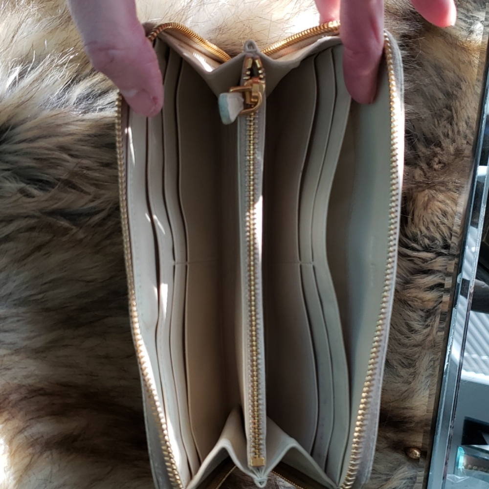 Wallet - Picture 4 of 4